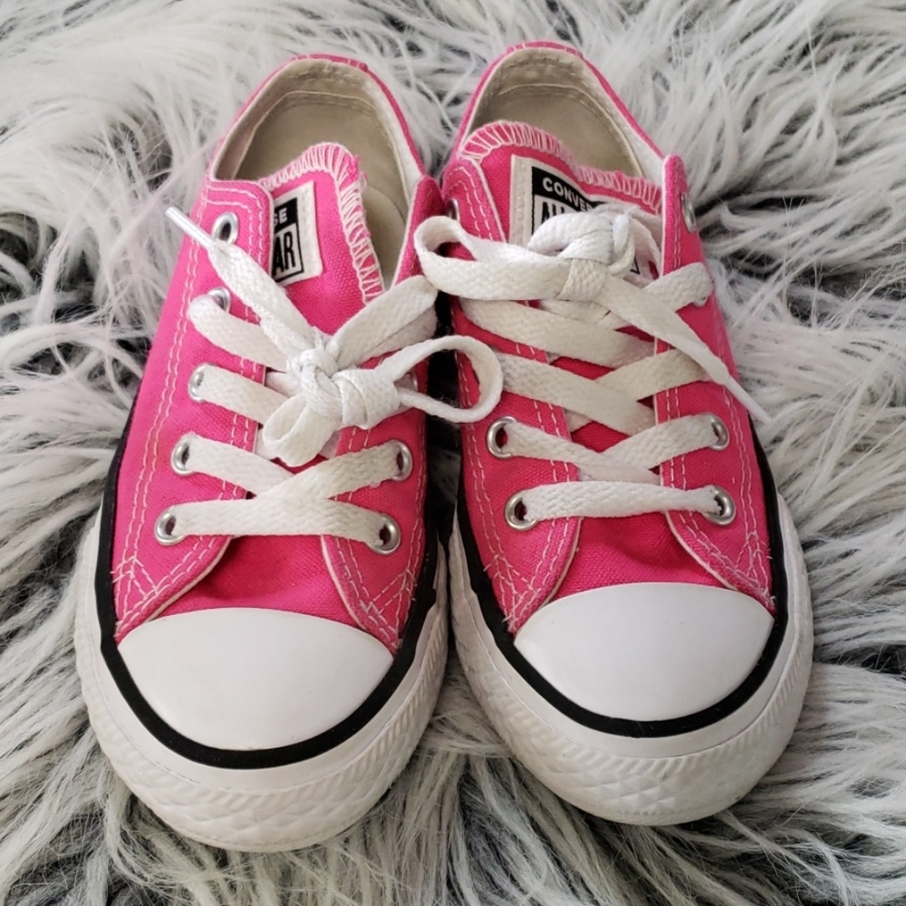 Girls-Pink Converse All-Star Shoe